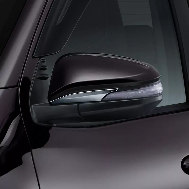 Sporty Outer Mirror Cover